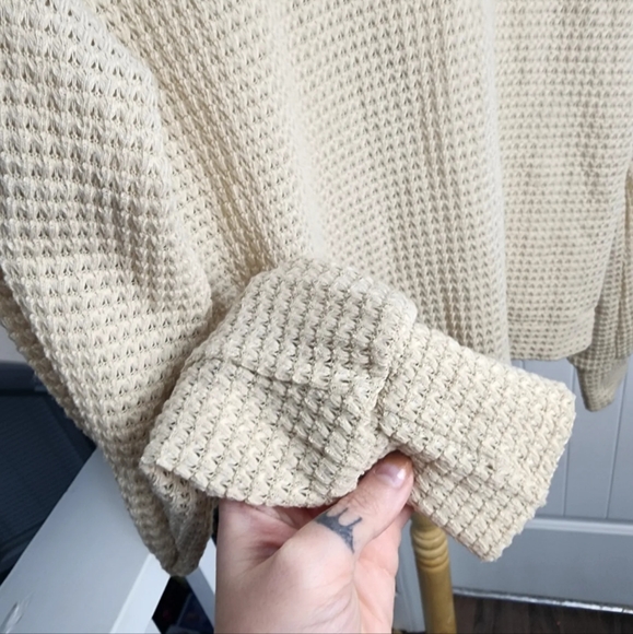 Vintage Waffle Knit Cropped Button Front Blouse Womens M/L** Beige Long Sleeve - Picture 3 of 10